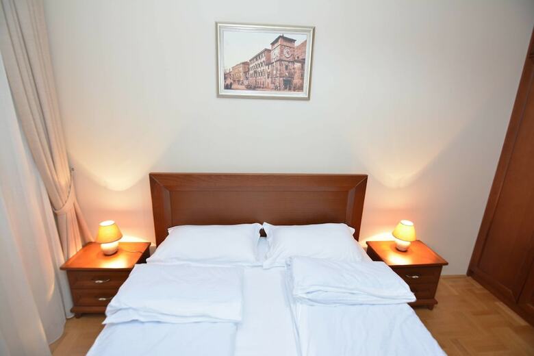 Apartments Dobrotski Dvori