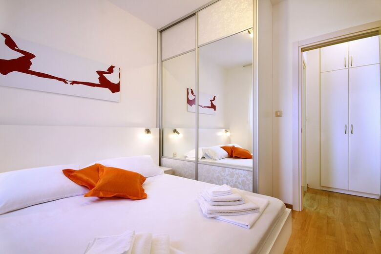 Sarap Apartments Budva