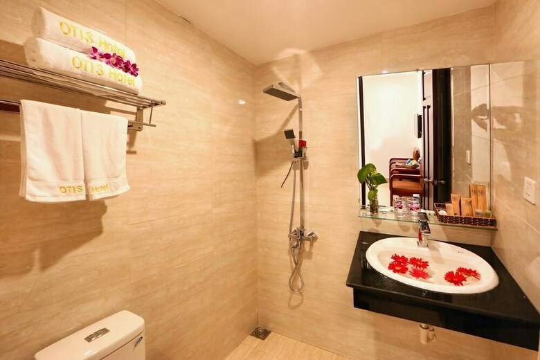 Otis Hotel