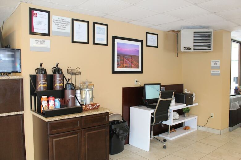 Hotel Rodeway Inn & Suites Stroudsburg - Poconos