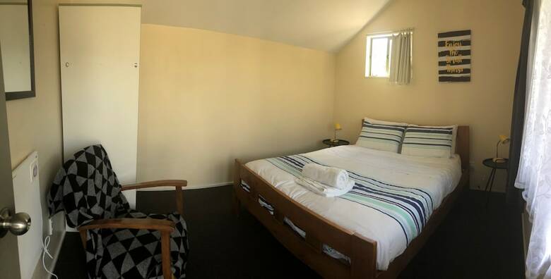 Hostal Almond House Hostel