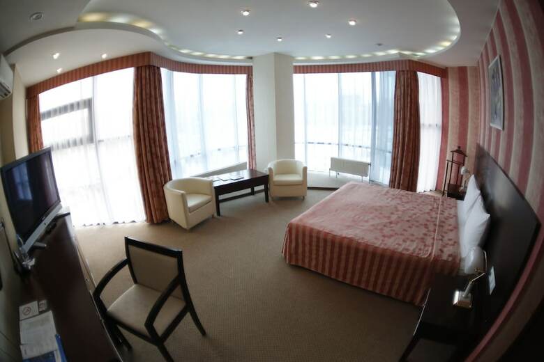 Nikol Business Hotel