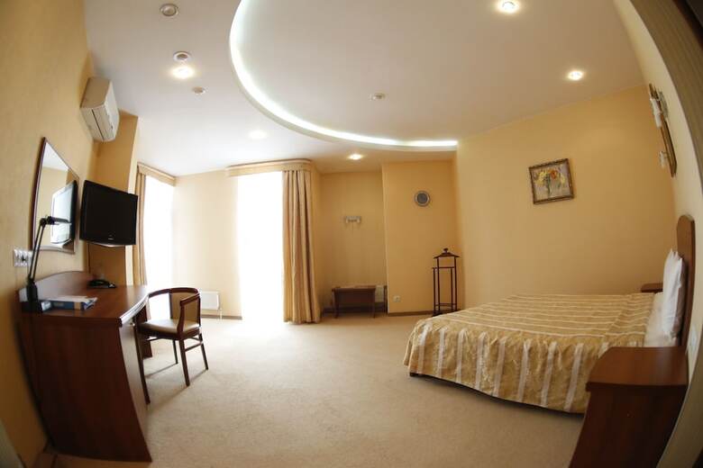 Nikol Business Hotel