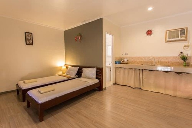 Conrada's Place Hotel And Resort