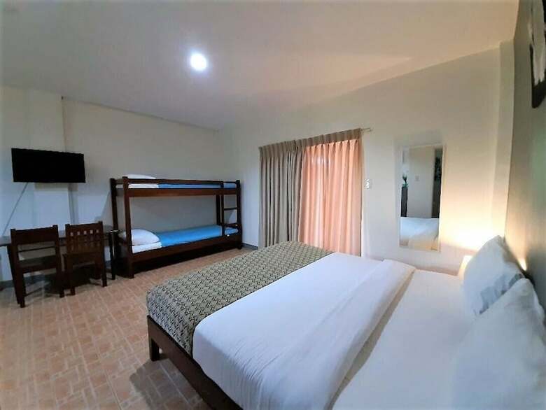 Conrada's Place Hotel And Resort