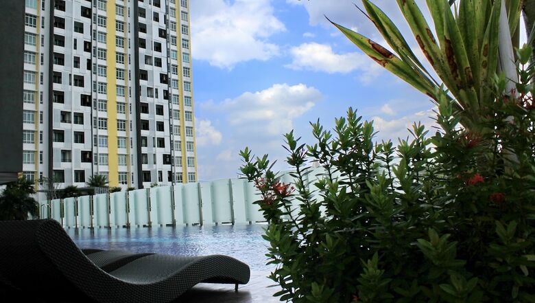 Apartamentos H2h Euro House