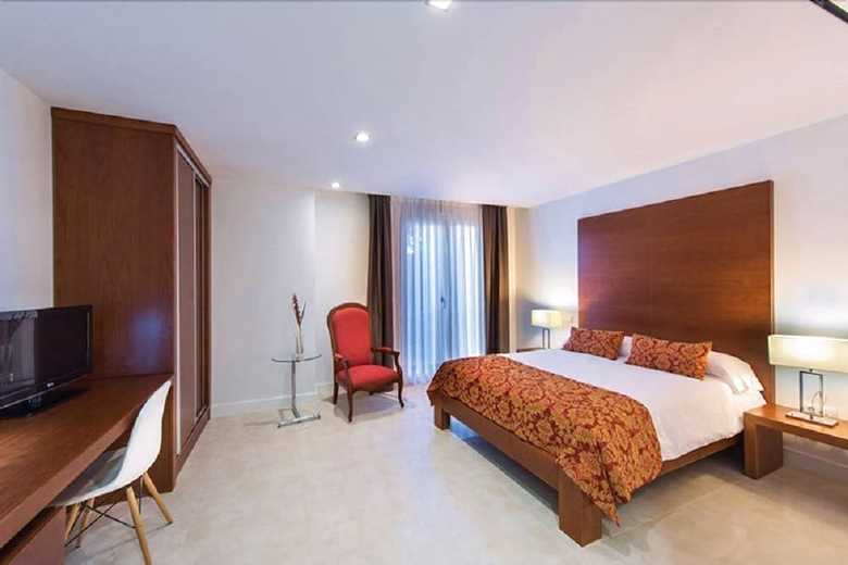 Hotel Hvm Medinasalim