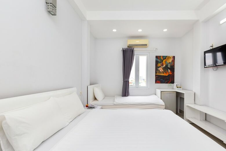 White Diamond Pn Hotel - The Art