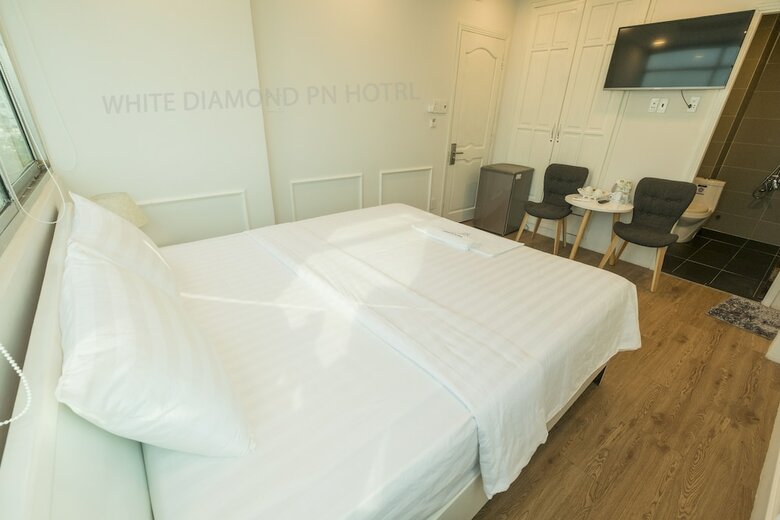 White Diamond Pn Hotel - The Art