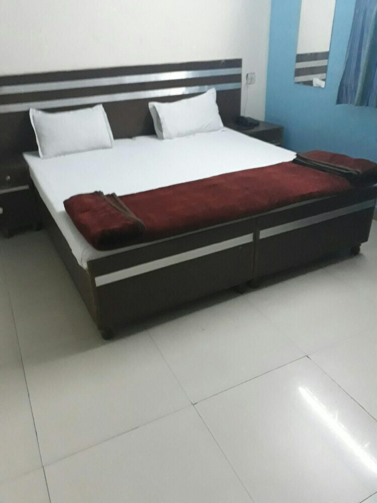 Hotel S P