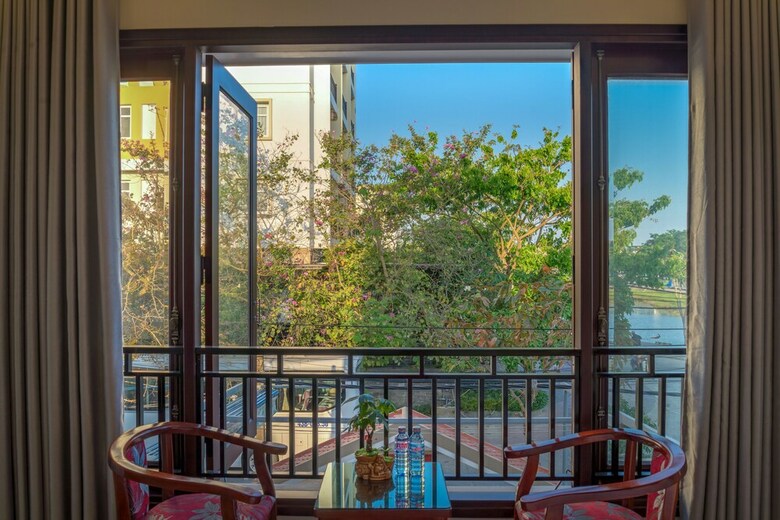 Hotel Ht Riverside Homestay