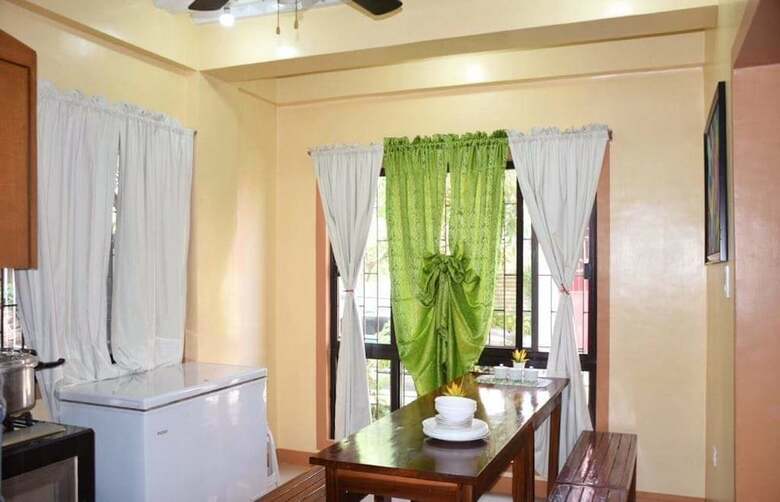 Hostal The Quetzal B&B