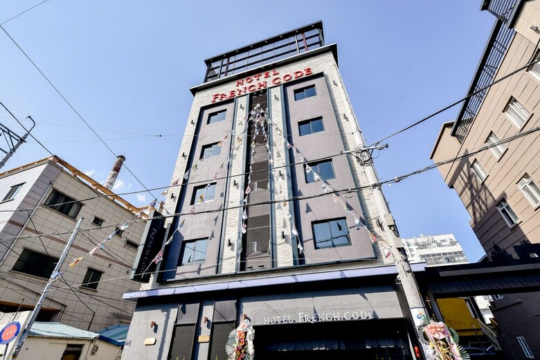French Code Hotel