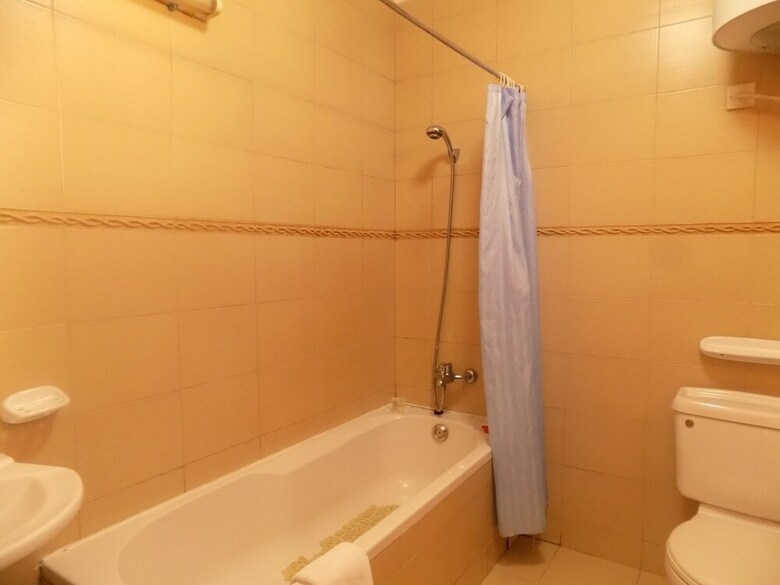 Hotel Entebbe Travelle'rs Inn