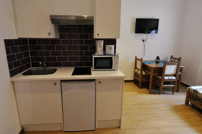 Kempsford House Apartments