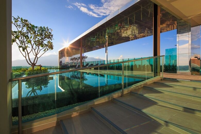 The Astra Condo By Five Star