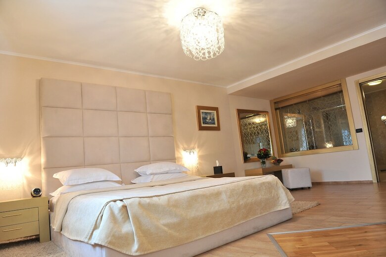 Hotel Per Astra