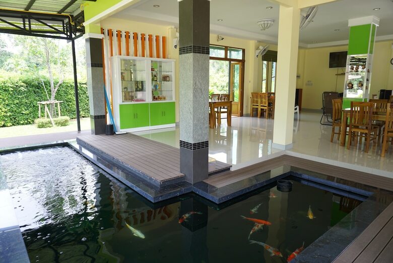 Hotel Aranya Resort