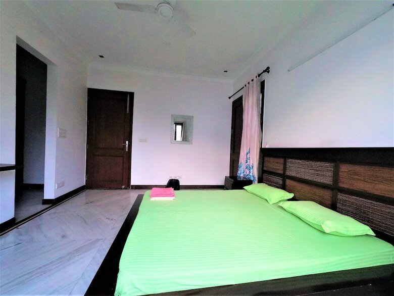 Bed & Breakfast Meditation Palace