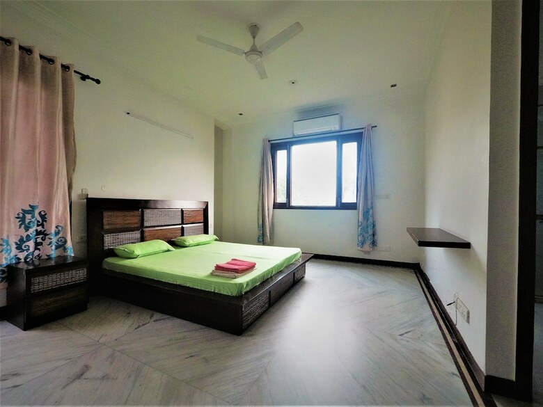 Bed & Breakfast Meditation Palace