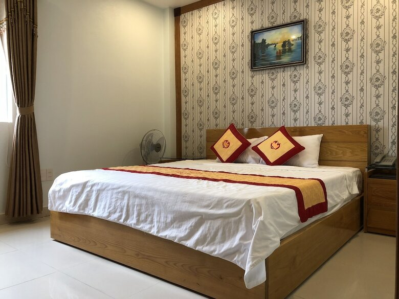 Chu Long Hotel