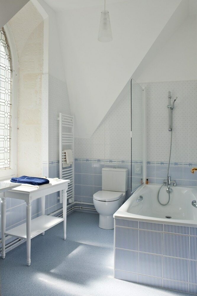 Hotel Manoir De Contres