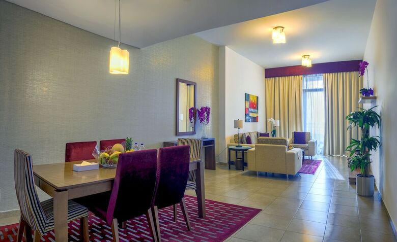 Nojoum Hotel Apartments Llc