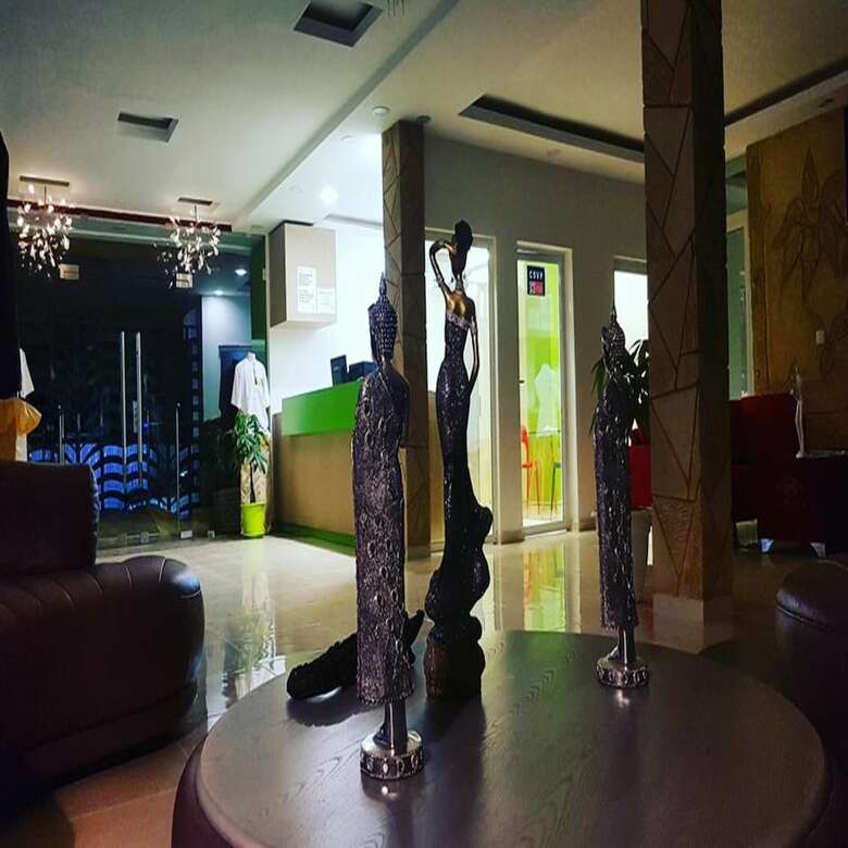 Eifell's Hotel's