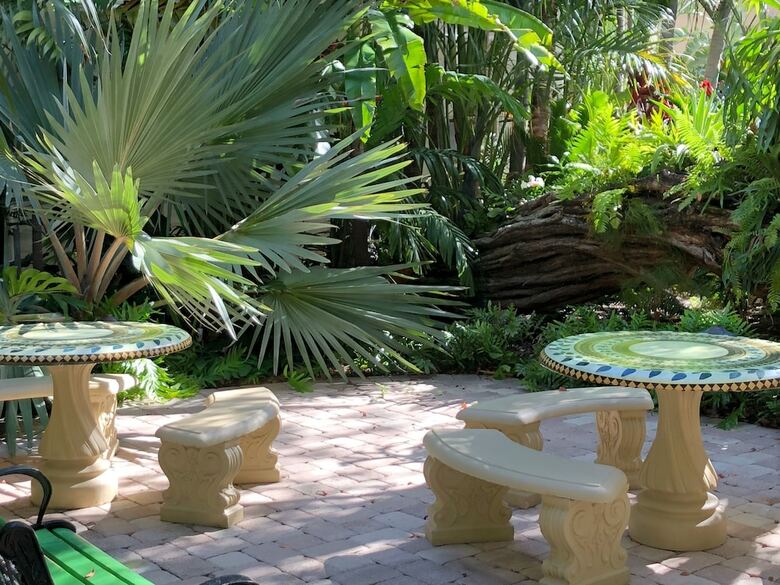 Aparthotel Designer Decorated Palm Beach Hotel New
