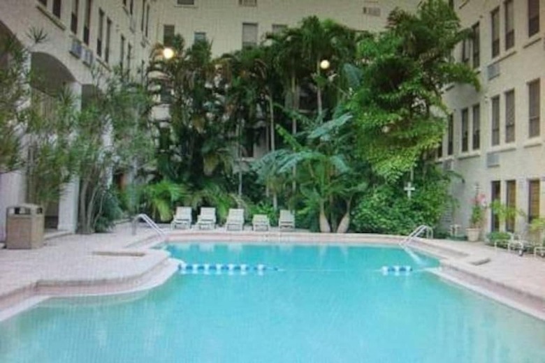 Aparthotel Designer Decorated Palm Beach Hotel New