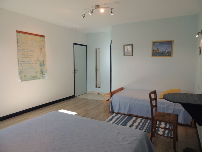 Hotel Chambres D'h�tes Les Pi�ris
