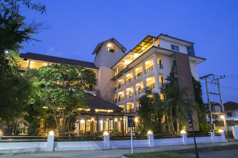 Suparee Park View Hotel