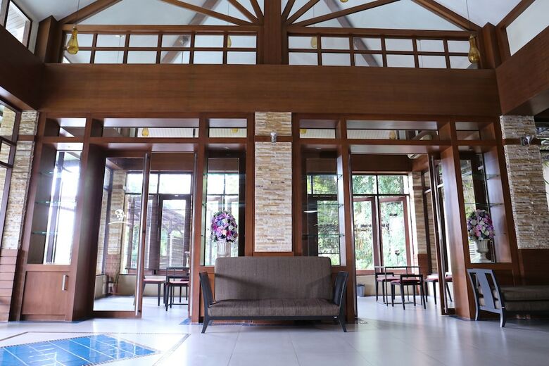 Suparee Park View Hotel