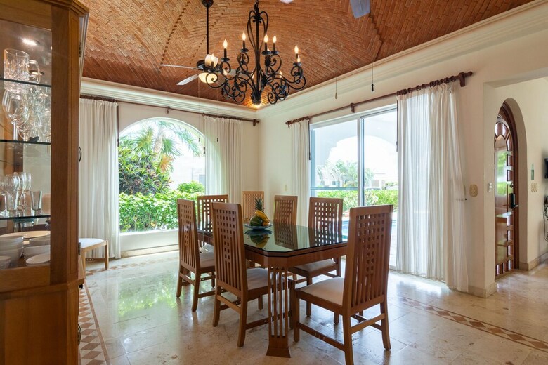 Beachfront Homes By Playa Paradise