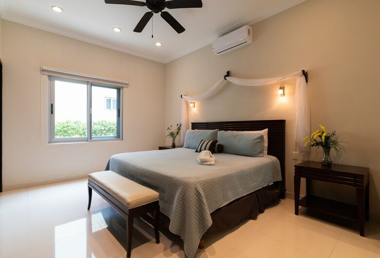 Beachfront Homes By Playa Paradise