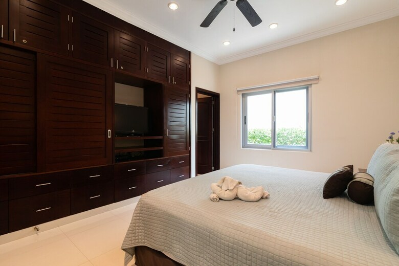 Beachfront Homes By Playa Paradise