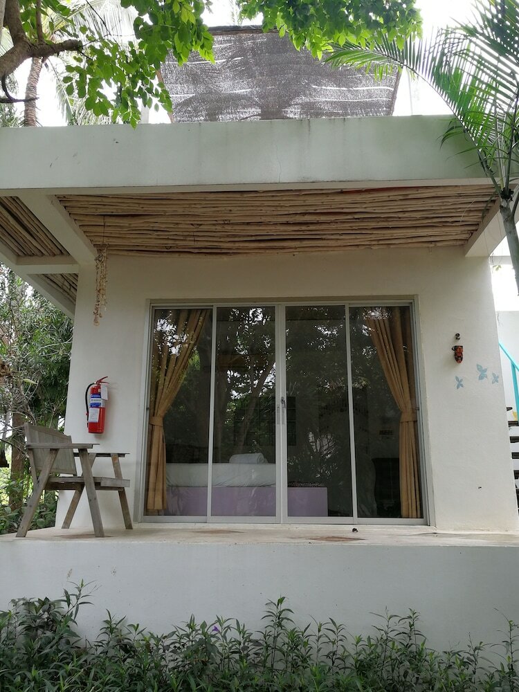 Hotel At-pran Resort