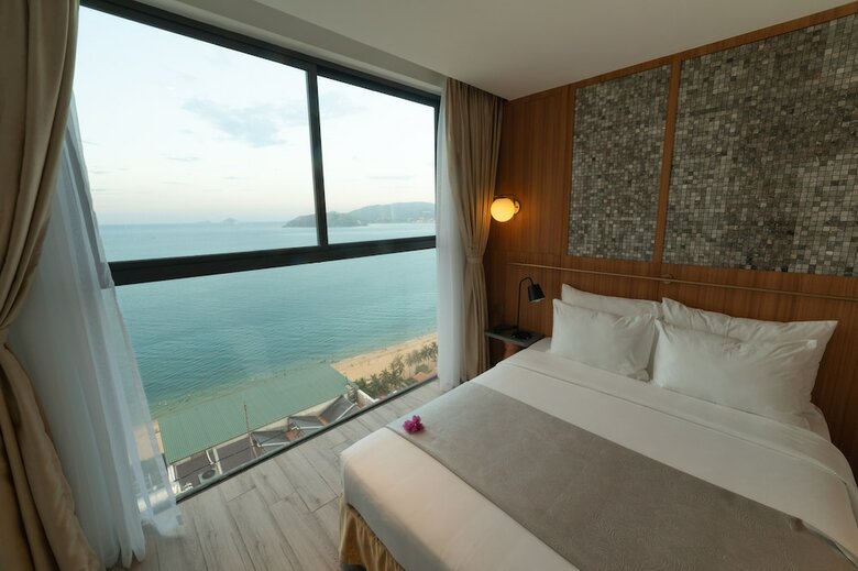 Majestic Premium Hotel