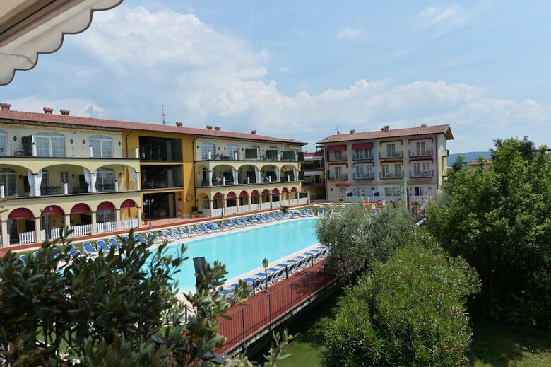 Apartamento Residence Giardino Dei Colori