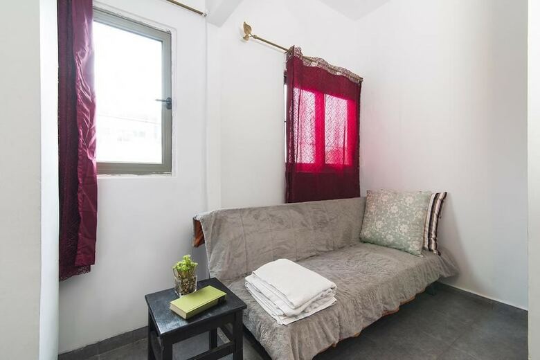 Hostal Sapir Hostel - Adults Only