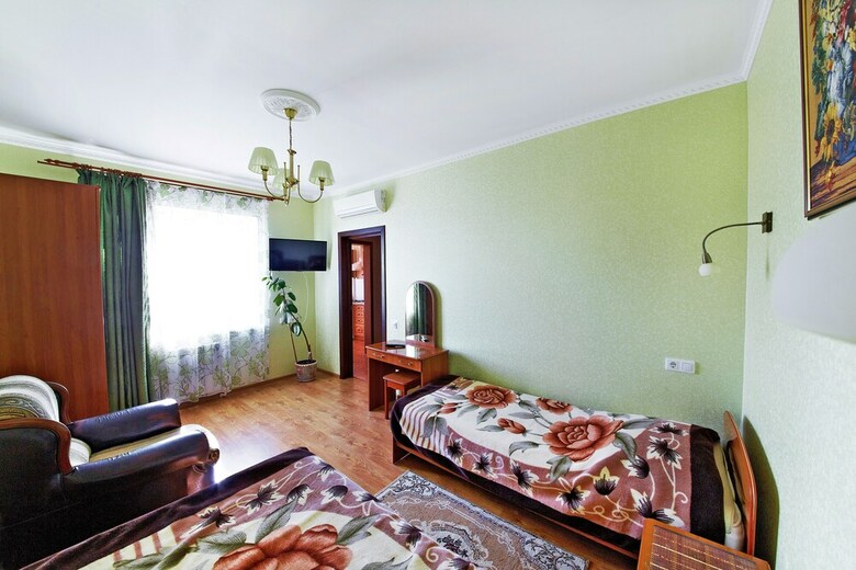 Royal Tower Apartment