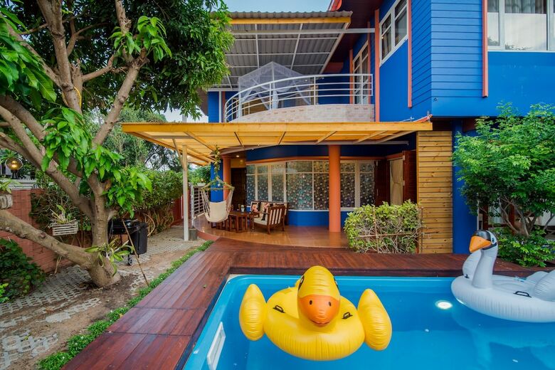 Island Blue Home Pool Villa