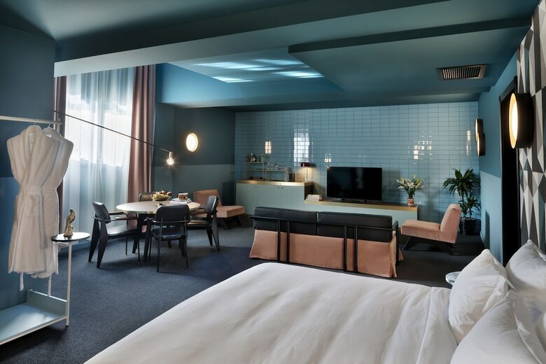 Bed & Breakfast Stories Hotel