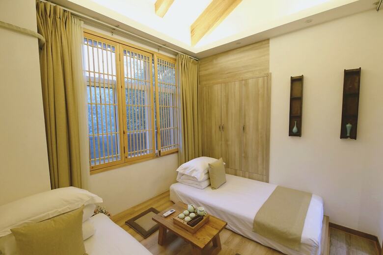 Hostal Simple Palace