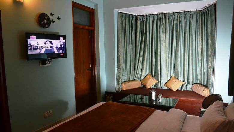 Hotel Majestic Oak Bush
