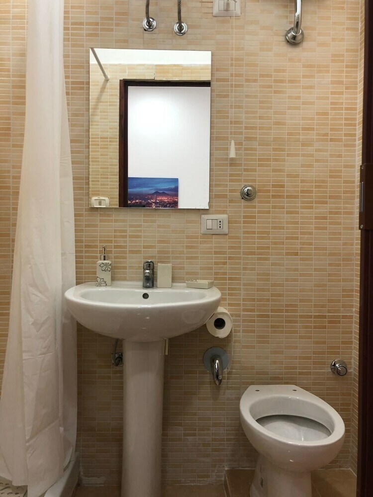 Partenope Legend B&B