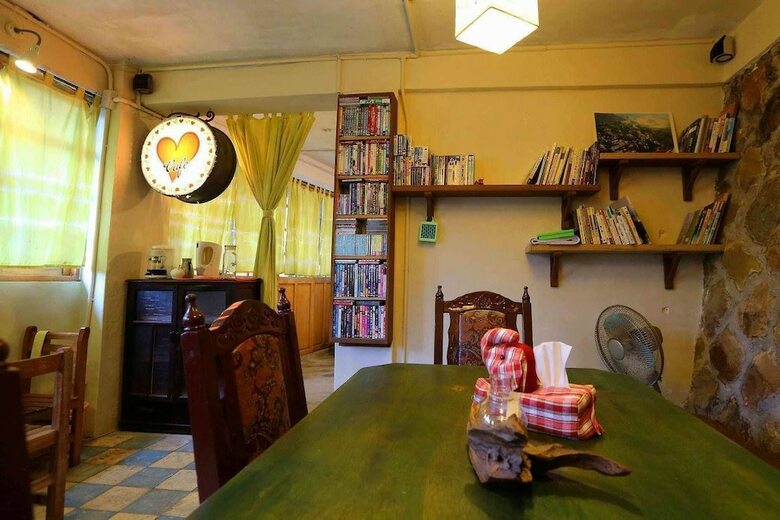 Bed & Breakfast Moonriver Hostel