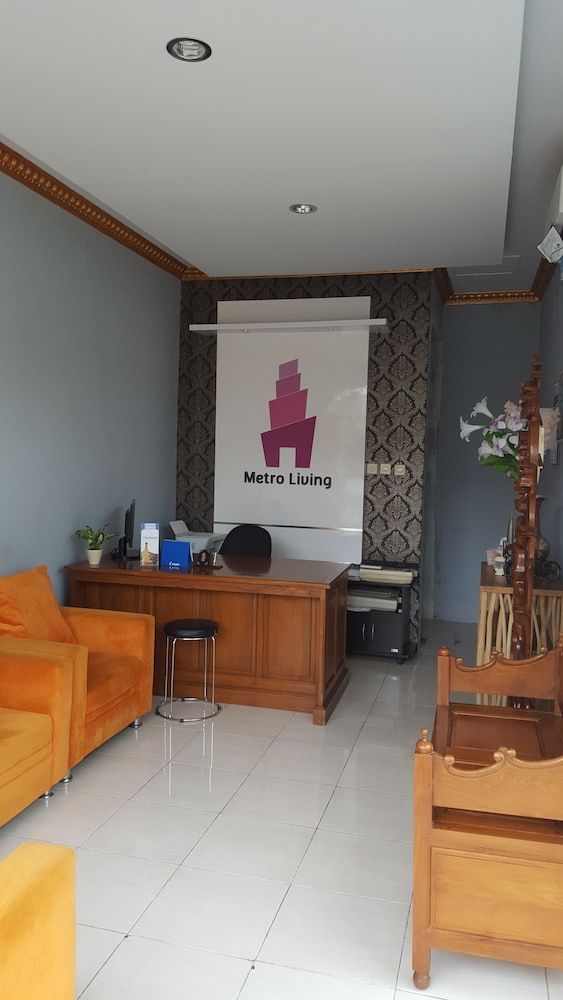 Hotel Metro Malioboro Living