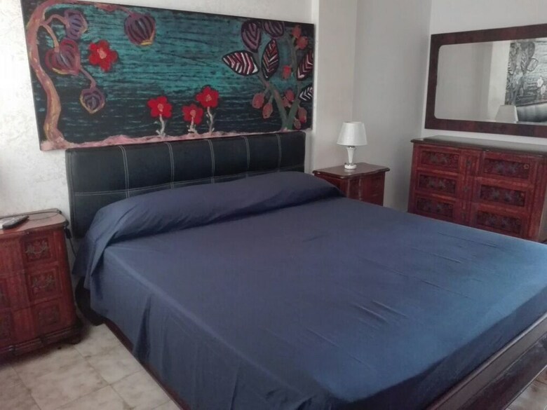 Bed Anthos