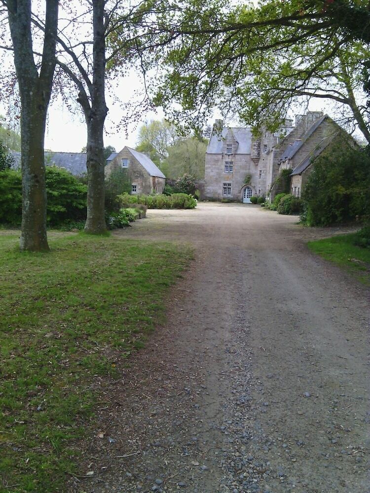 Hotel Manoir De Kerguereon